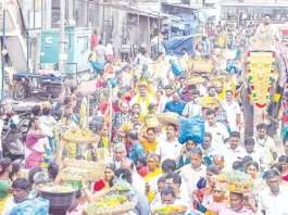 சமயபுரம் மாரியம்மன் கோயில் பூச்சொரிதல் விழா