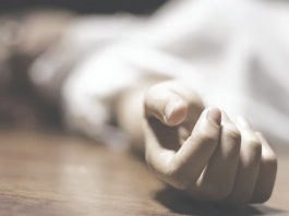 இரட்டை கொலை வழக்கில் 16 வயது சிறுவன், தாய் கைது