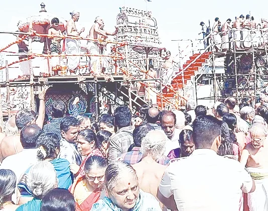 மயிலாப்பூர் கோயிலில் மகா சம்ப்ரோக் ஷணம்: திரளான பக்தர்கள் சுவாமி தரிசனம்