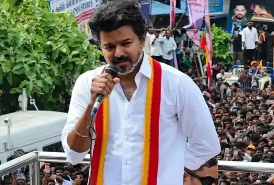 டெல்லிக்கு வெள்ளை குடை பிடிப்பது யார்னு உங்களுக்கே நல்லா தெரியும்” – விஜய் பேச்சு