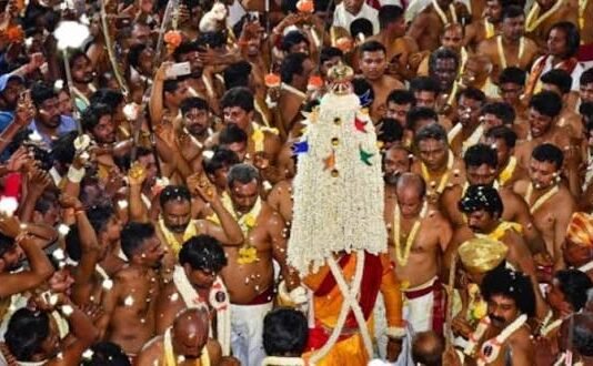 பெங்களூர் கரகத் திருவிழா – பக்தர்கள் குவிந்தனர்