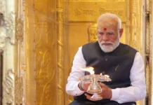 காசி விஸ்வநாதர் கோவிலில் மோடி சிறப்பு வழிபாடு