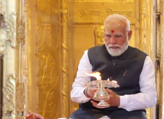 காசி விஸ்வநாதர் கோவிலில் மோடி சிறப்பு வழிபாடு