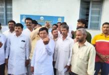 கர்நாடகம்: 2 தொகுதிகளில் பலத்த பாதுகாப்புடன் வாக்கு பதிவு