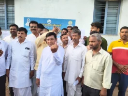 கர்நாடகம்: 2 தொகுதிகளில் பலத்த பாதுகாப்புடன் வாக்கு பதிவு