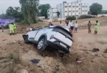 தமிழகத்திற்கு ஓட்டு போட சென்ற 3 பேர் விபத்தில் பலி