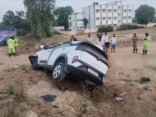 தமிழகத்திற்கு ஓட்டு போட சென்ற 3 பேர் விபத்தில் பலி