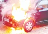 மெரினாவில் கார் தீப்பற்றி எரிந்ததால் பரபரப்பு