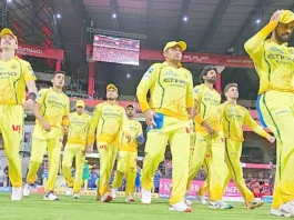 இறுதிக்கட்ட பந்துவீச்சில் தடுமாறும் சிஎஸ்கே