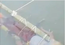 கங்கையில் 12 மணி நேரம் மிதக்க வைத்ததால் சிறுவன் பரிதாப சாவு