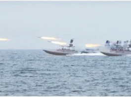 பதிலடியை தொடங்கிய ஈரான்.. அமெரிக்க கப்பல்கள் மீது தாக்குதல்