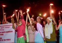 மீண்டும் பற்றி எரியும் மணிப்பூர் தாக்குதலை கண்டித்து தொடரும் போராட்டம்