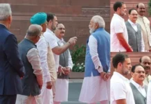 ராகுல் காந்தியை பார்த்ததும்.. திரும்பி வந்து பேசிய பிரதமர் மோடி