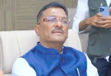 மகாராஷ்டிராவில் ஆட்டோ, டாக்ஸி ஓட்டுநர்களுக்கு மராத்தி மொழி தெரிந்திருக்க வேண்டும்