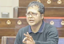 தேர்தல் பார்வையாளர்களில் 62% பேர் பாஜக ஆளும் மாநிலங்களை சேர்ந்தவர்கள்!