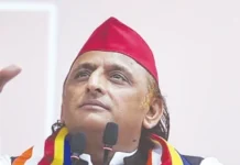 ரூபாய் மதிப்பு – பாஜக போட்டி: அகிலேஷ் யாதவ் விமர்சனம்