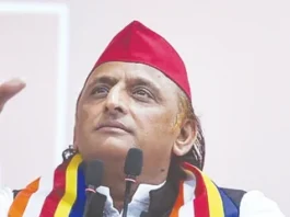 ரூபாய் மதிப்பு – பாஜக போட்டி: அகிலேஷ் யாதவ் விமர்சனம்