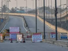 பீனியா மேம்பாலம் மூடல் போக்குவரத்து நெரிசல் -மக்கள் போராட்டம்