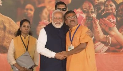 மேற்கு வங்க முதல்வராக சுவேந்து அதிகாரி பதவி ஏற்பு – மோடி பங்கேற்பு