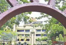 தவெகவுக்கு காங்கிரஸ் ஆதரவளிப்பதுஎங்கள் முதுகில் குத்தும் செயல்: திமுக
