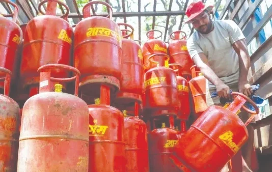 கேஸ் சிலிண்டர் மானியம் நிறுத்தப்படுகிறதா?