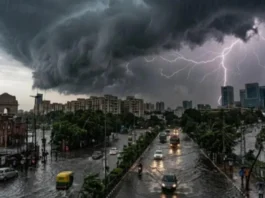 டெல்லியைத் தாக்கிய புழுதிப் புயல்மணிக்கு 92 கி.மீ. வேகத்தில் வீசிய காற்று