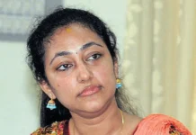 விபத்துக்குள்ளான காரை தர்ஷன் மகன் ஓட்டவில்லை – தாய் விளக்கம்