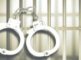ரூ.10 லட்சம் கேட்டு பெண் மிரட்டியதால்ஏழை வியாபாரி தற்கொலை – 3 பேர் கைது