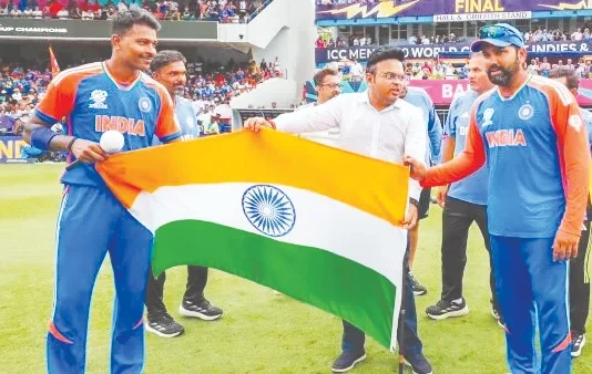 ரோஹித் வரவில்லை.. ஹர்திக் மட்டும் வந்தார்