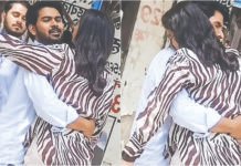 விவாகரத்து ஆவணங்களை கிழித்து நீதிமன்றத்தில் ஒன்றிணைந்த தம்பதி