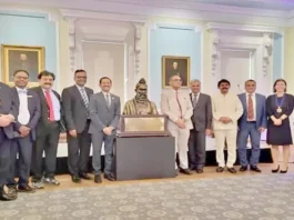 ஸ்காட்லாந்தில் அறுவை சிகிச்சை தந்தை சுஸ்ருதர் சிலை திறப்பு