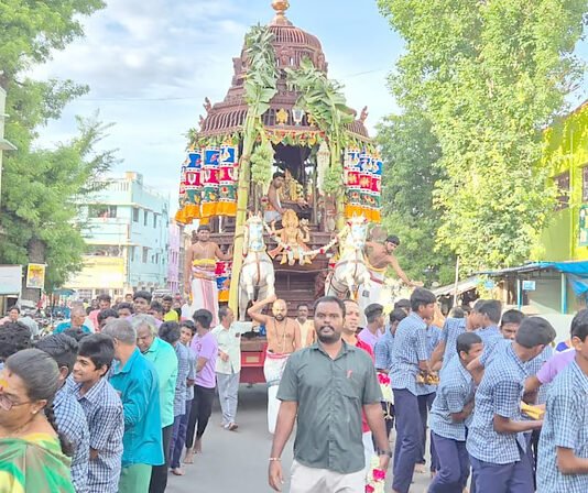 பெரியாழ்வார் ஆனி சுவாதி உற்சவ செப்புத் தேரோட்டம் கோலாகலம்