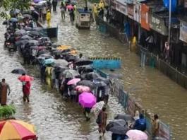 கனமழை 10 பேர் பலி – உத்தரகாண்ட் உ.பி.யில் நிலச்சரிவு இமாச்சலில் வெள்ளப்பெருக்கு