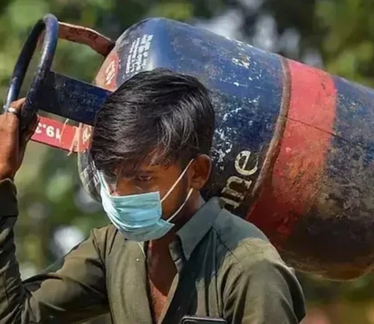 வணிக சிலிண்டர் விலை ரூ.183 குறைப்பு