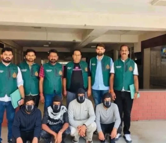 பயங்கரவாத சதி முறியடிப்பு: 4 பாகிஸ்தான் ஆதரவு தீவிரவாதிகள் கைது