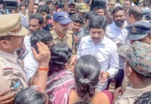 கரை திரும்பாத 6 மீனவர் குடும்பங்களுக்கு தலா ரூ.10 லட்சம் நிதியுதவி