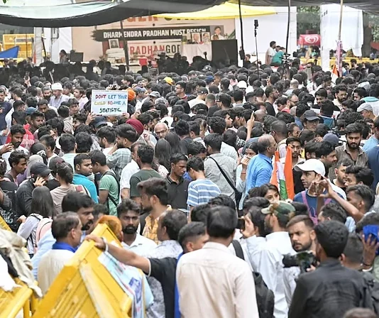 மத்திய அரசுக்கு கரப்பான்பூச்சி ஜனதா கட்சி எச்சரிக்கை