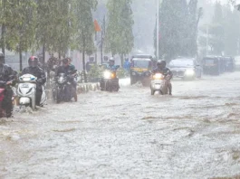 மும்பை, தானேவில் தொடரும் கனமழை: ஜூலை 6 வரை ரெட் அலர்ட்