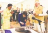 சந்தூர் இசைக் கருவியை அற்புதமாக இசைத்த ஜப்பான் பிரதமர்