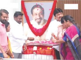 நடிகர்திலகம் சிவாஜி நினைவு தினம்: அமைச்சர் ராஜ்மோகன் மரியாதை
