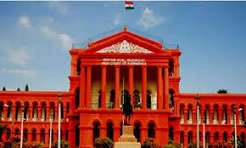 சாலைப் பள்ளங்களை மூட பெங்களூரு ஜி.பி.ஏ.வுக்கு உயர்நீதிமன்றம் கெடு