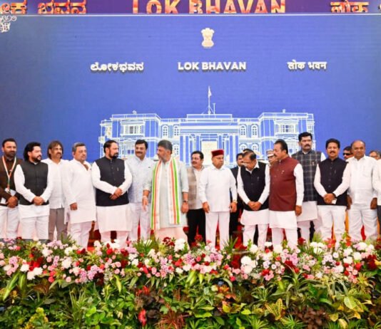 19 புதிய அமைச்சர்கள் பதவி ஏற்றனர்