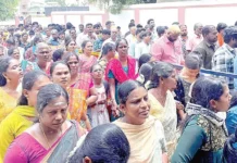 சுதந்திர தின விடுமுறை: பழநி முருகன் கோயிலில் குவிந்த பக்தர்கள்