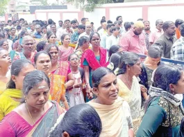 சுதந்திர தின விடுமுறை: பழநி முருகன் கோயிலில் குவிந்த பக்தர்கள்
