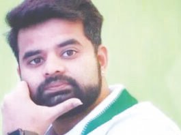பிரஜ்வலிடம் செல்போன், பென்டிரைவ் பறிமுதல்: சிறை அதிகாரி நீக்கம்