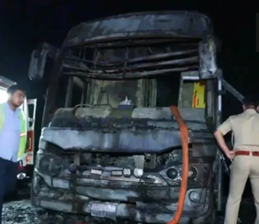9 பேர் உயிரோடு தகனம்