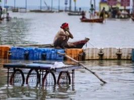 வட இந்தியாவில் வெள்ளம் – 3 பேர் பலி 16,000 பேர் மீட்பு