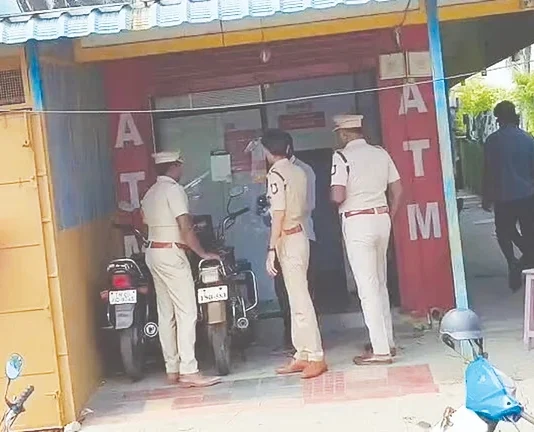 திருவள்ளூரில் ரூ.12.5 லட்சம் பணம் கொள்ளையடிப்பு