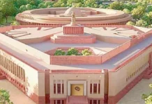 புதிய நாடாளுமன்ற நுழைவாயிலில் தாழ்வாரம்