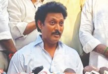 தனியார் பள்ளிகளிடம் ரூ.100 கோடிமுறைகேடு: முன்னாள் அமைச்சர் மகேஷ் ஆஜர்
